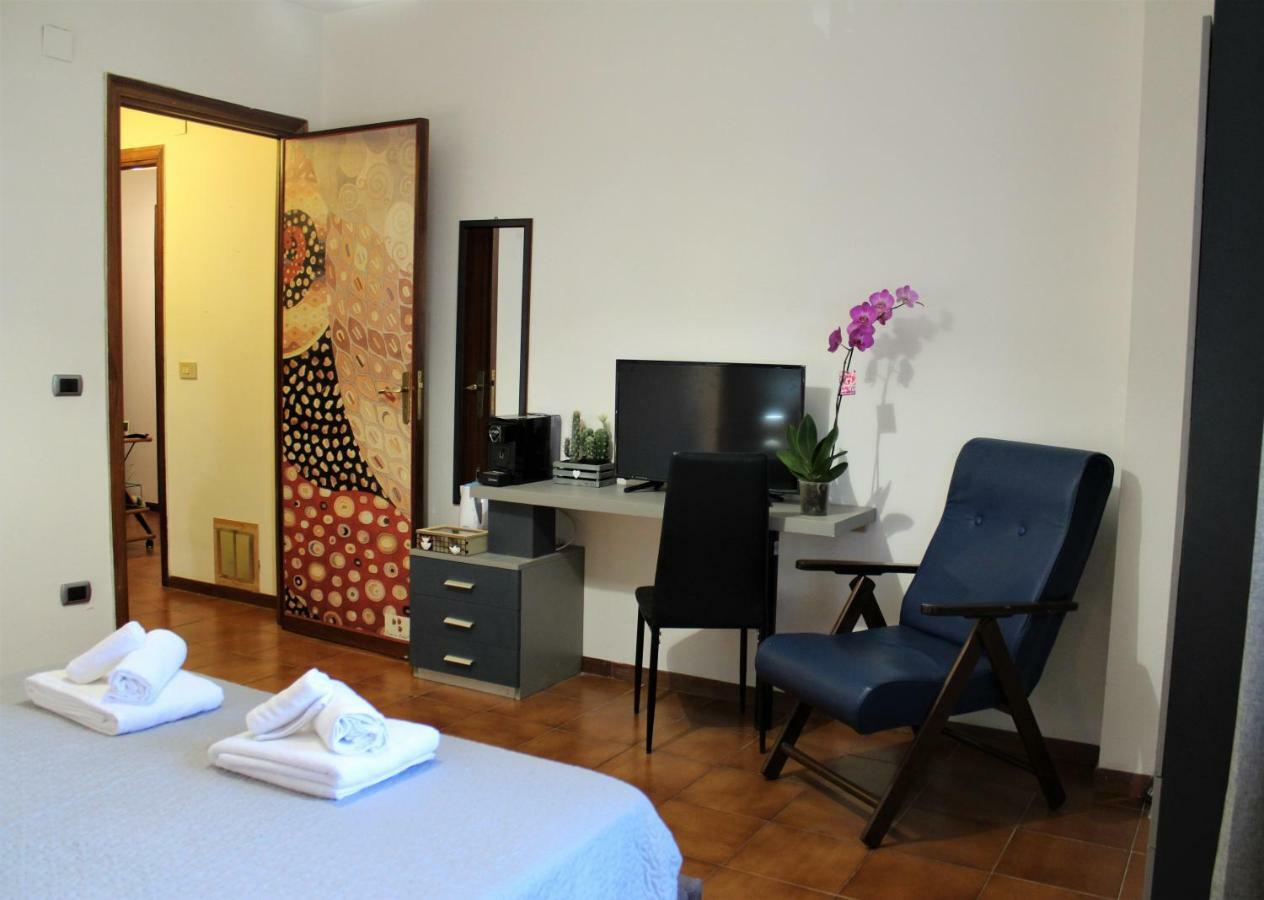 B&B Atlante Palermo Bagian luar foto